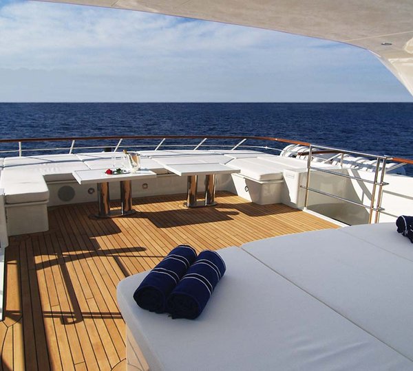 Sundeck Aft