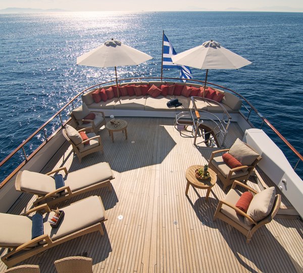 Sundeck With Optional Shade