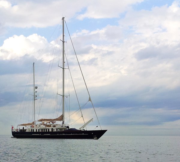 Sunny Hill - Exterior 