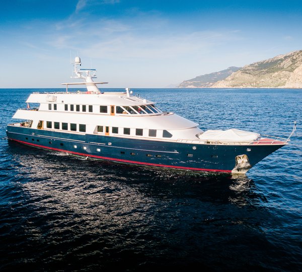 Superyacht CHESELLA