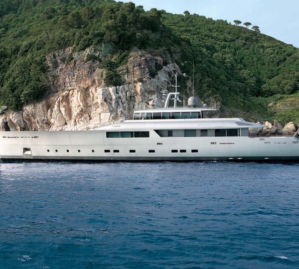 Vitruvius Exuma Yacht