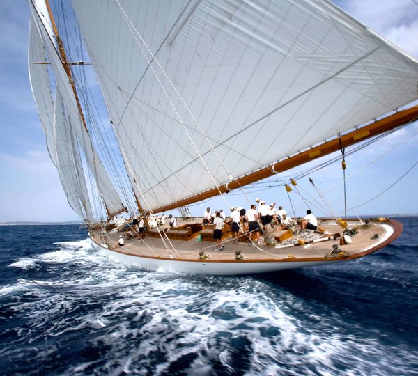 William Fife YACHT 105' - MOONBEAM IV