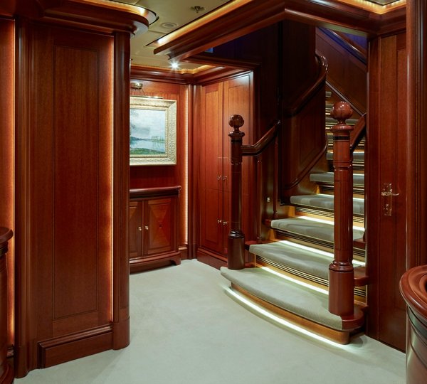 Yacht ATHENA - Foyer