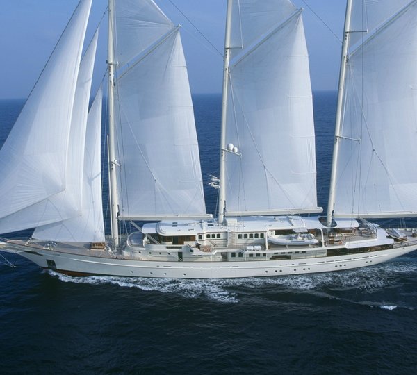 Yacht ATHENA - Underway