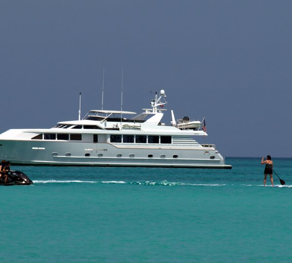 Yacht CHASING DAYLIGHT