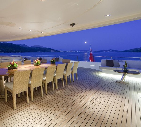 Yacht MARY JEAN II By ISA - Al Freco Dining