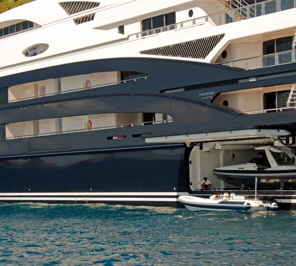 Yacht SERENE - Garage