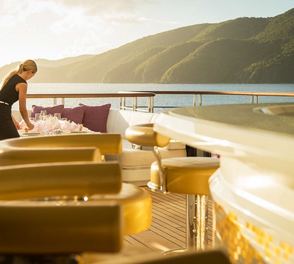 Yacht Solandge - Alfresco And Bar Service 