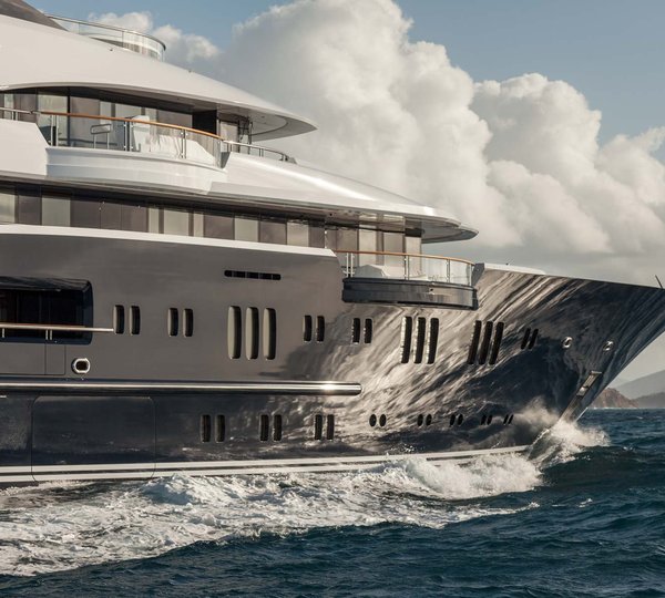 Yacht Solandge - Side