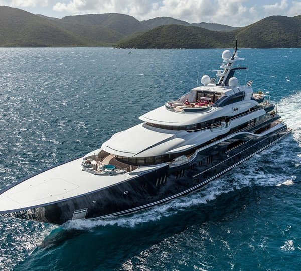 Yacht Solandge - Underway