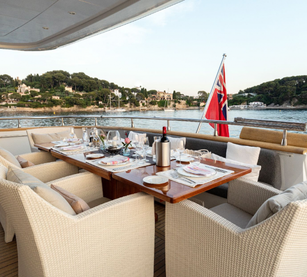 Aft Deck Alfresco Dining Set Up