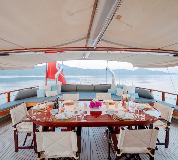 Aft Deck Exterior Dining