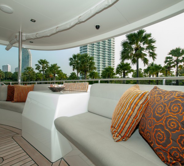 Aft Exterior Seating Area