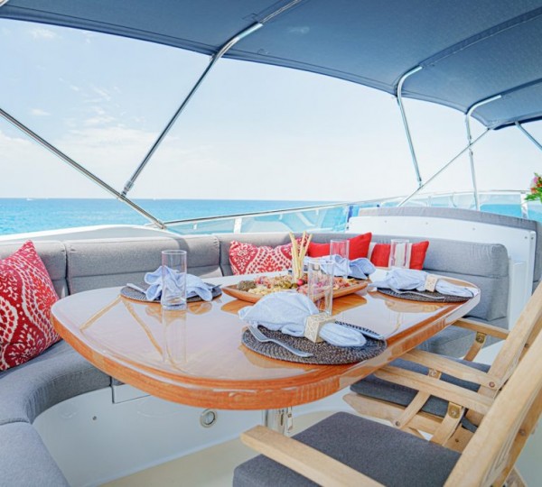 Alfressco Dining And Seating