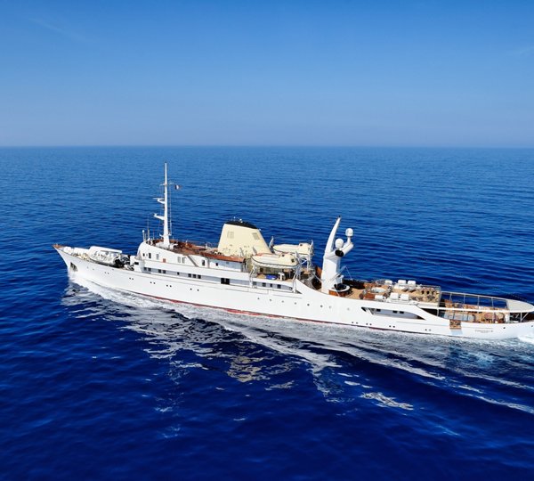 CHRISTINA O - Cruising