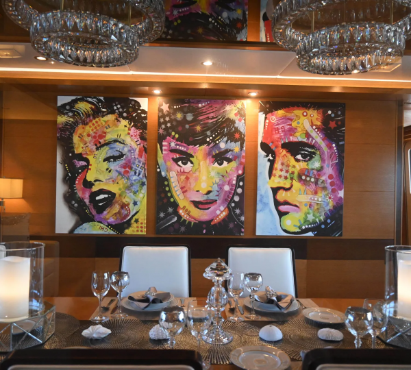 Dining And Art