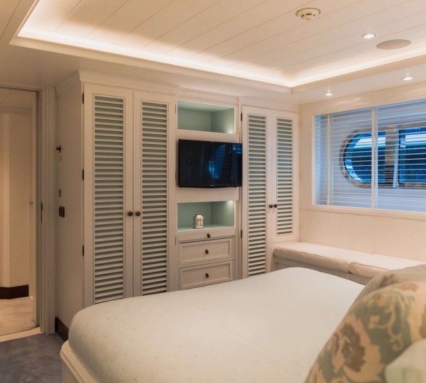 Double Cabin - Green