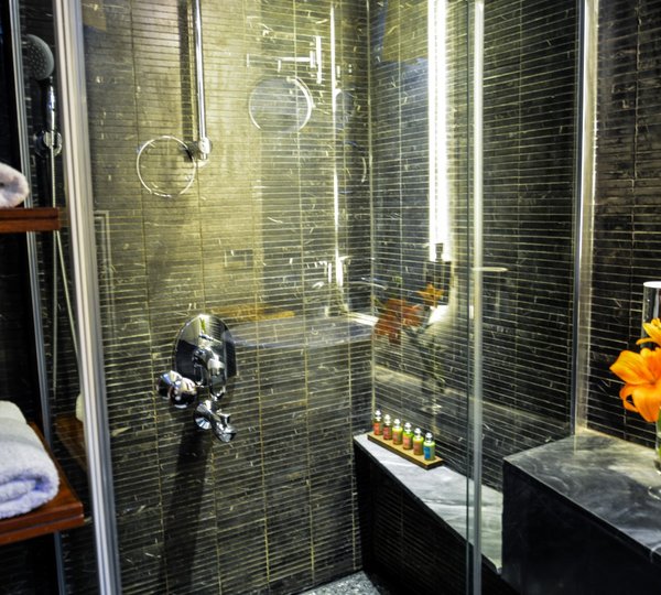 Double Cabin Bathroom 1