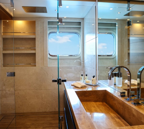 Double Suite - Bathroom