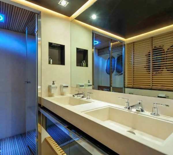 Master Ensuite Bathroom