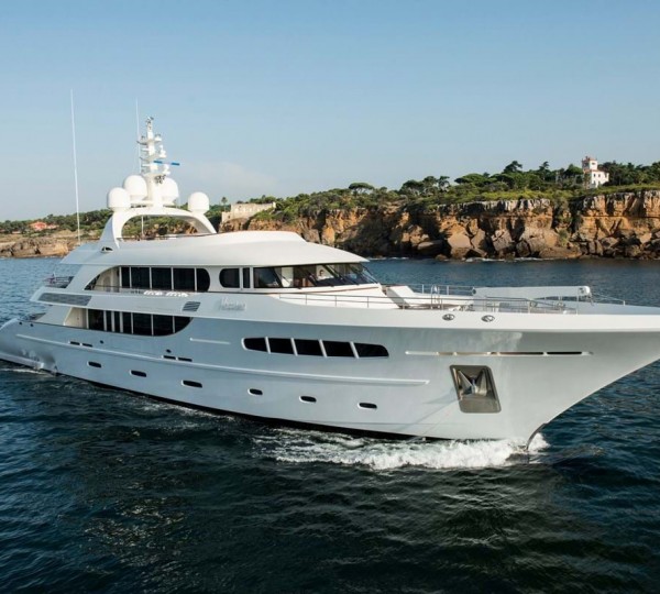 Motor Yacht GHOST III