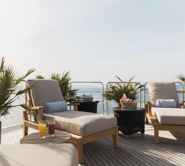 Sun Deck - Sun Loungers