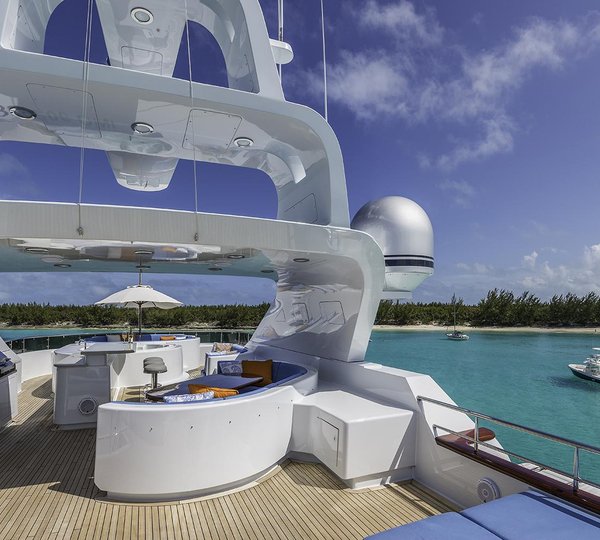 Sundeck With Jacuzzi