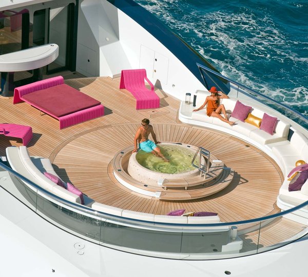 Top Deck Jacuzzi