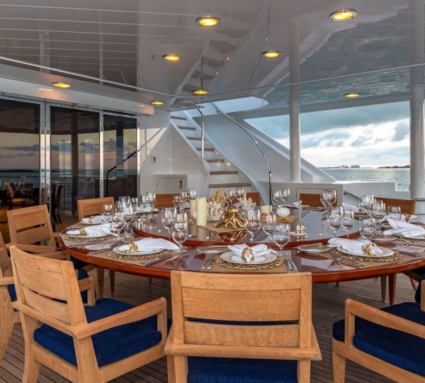 Upper Deck Dining