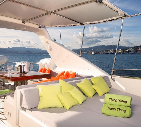 Yacht YLANG YLANG By Falcon Sundeck