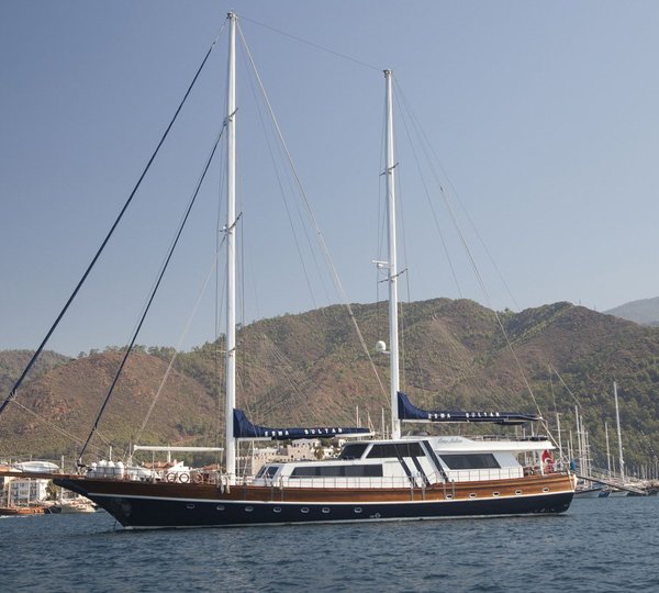 Yacht Esma Sultan 