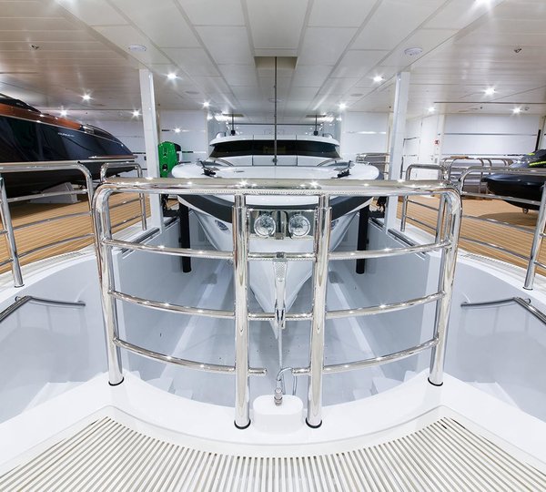 The 101m Yacht I DYNASTY