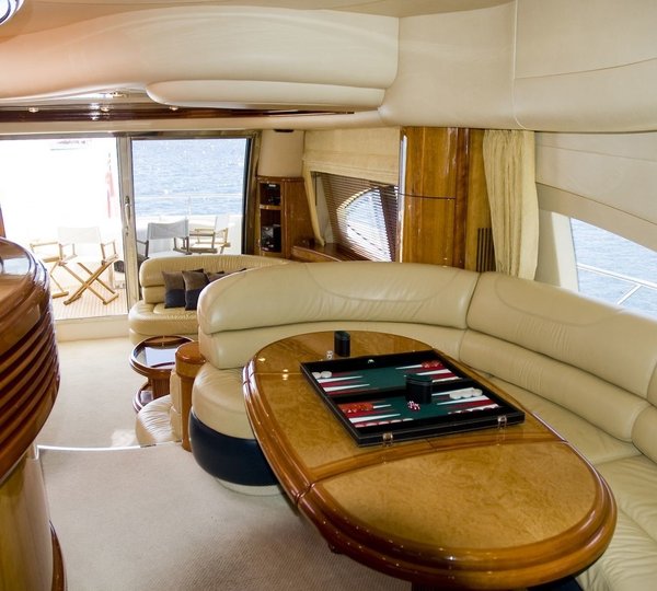 The 21m Yacht LADY RENEE