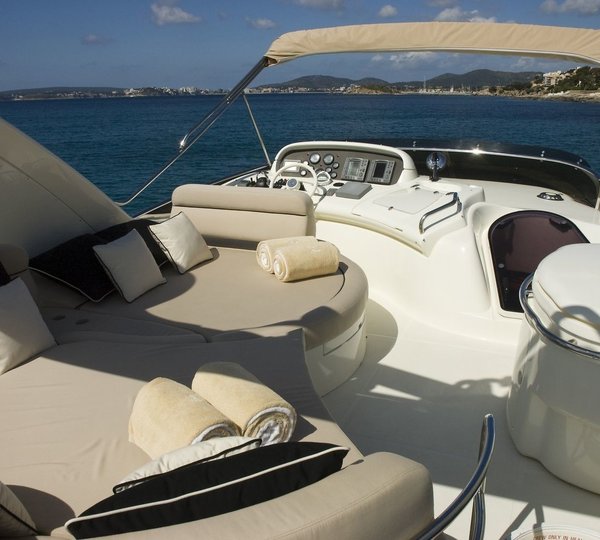 The 21m Yacht LADY RENEE