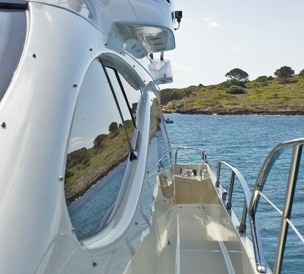 The 21m Yacht LADY RENEE