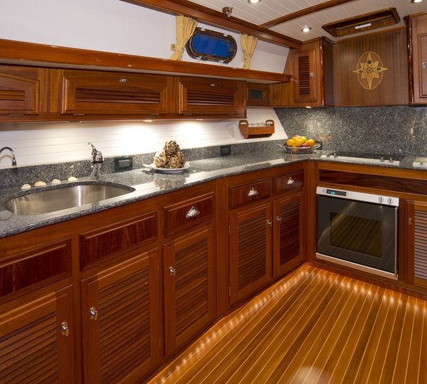 The 25m Yacht EXCELLENCE