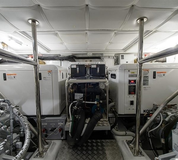 The 25m Yacht PERSHING 82