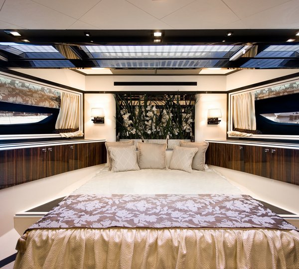 The 25m Yacht QUEEN EKATIERINA