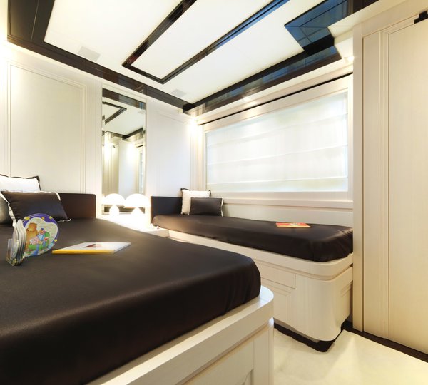 The 26m Yacht SAKATA