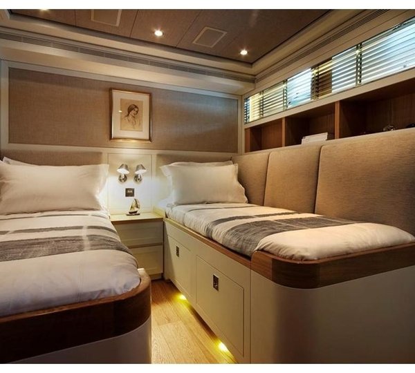 The 27m Yacht BELLE ISLE