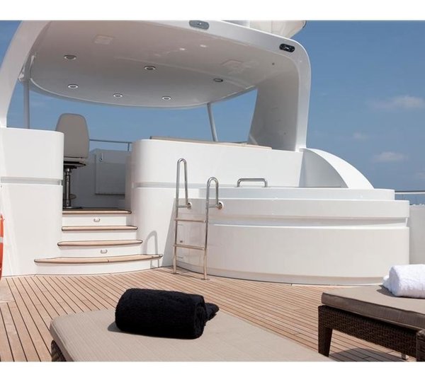 The 27m Yacht BELLE ISLE