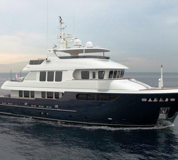 The 27m Yacht SMILING T