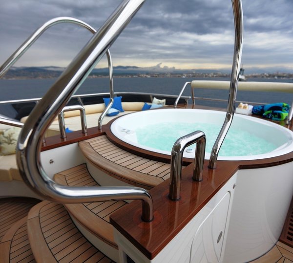 The 27m Yacht SMILING T