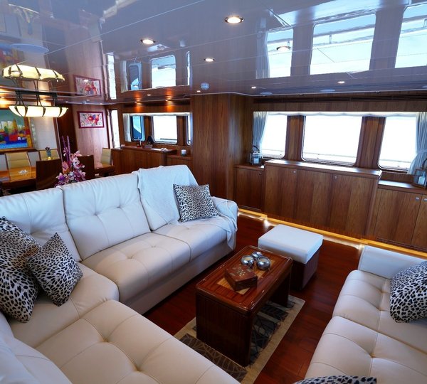 The 27m Yacht SMILING T