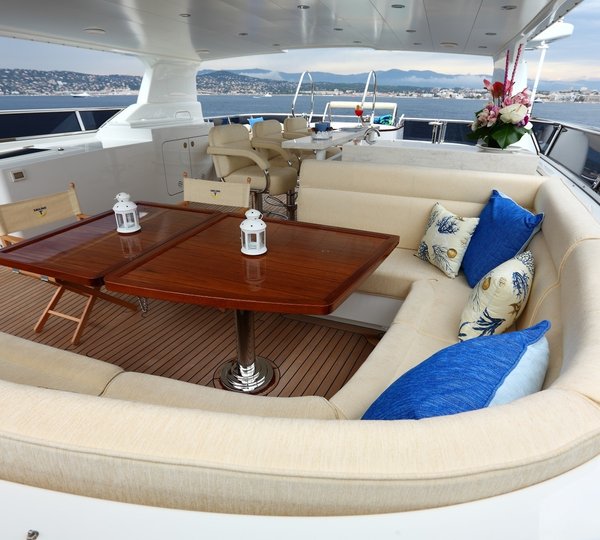 The 27m Yacht SMILING T