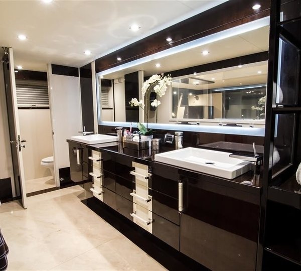 The 28m Yacht ALGORYTHM