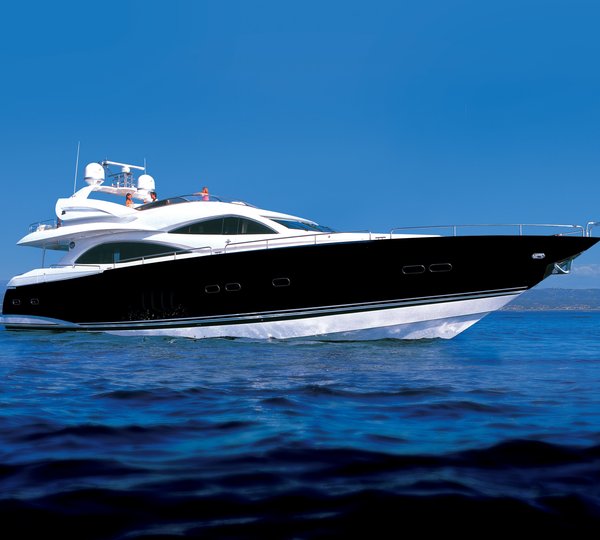 The 28m Yacht LIVE THE MOMENT