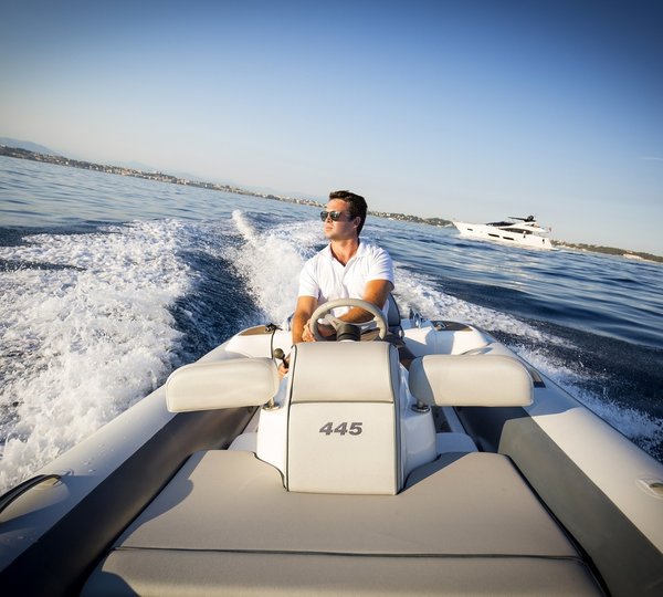 The 28m Yacht SPONTANEOUS