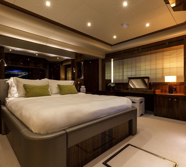 The 28m Yacht SPONTANEOUS