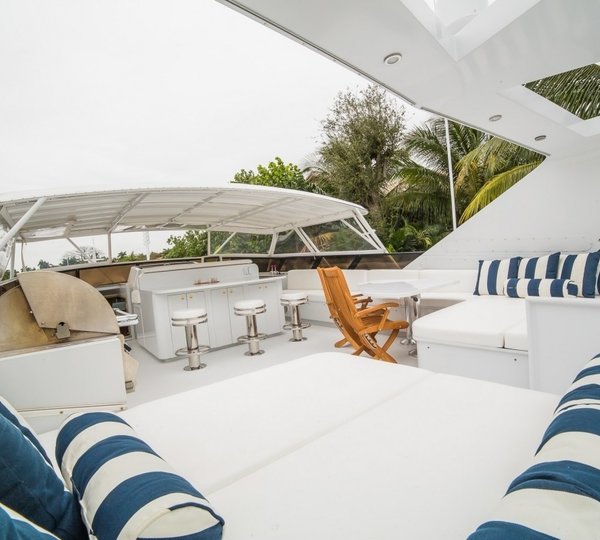 The 30m Yacht LADY LEX